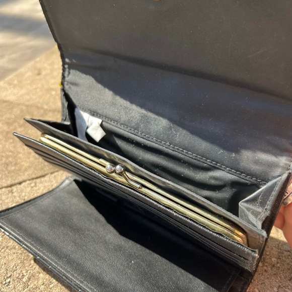 Black Crocodile Print Wallet Clutch - Picture 5 of 8